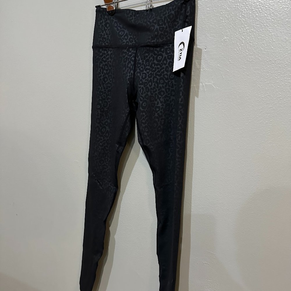 ZYIA Black Leopard LnT